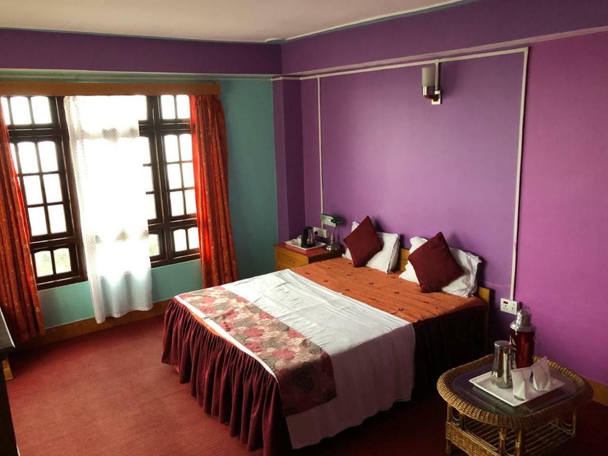 Golden Fish Hotel, Lachung Exterior photo