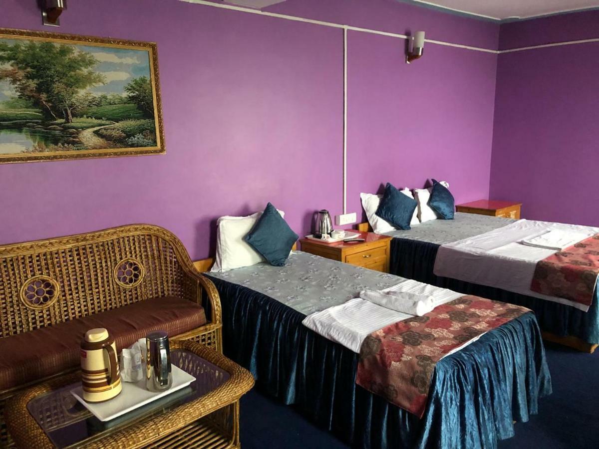 Golden Fish Hotel, Lachung Exterior photo